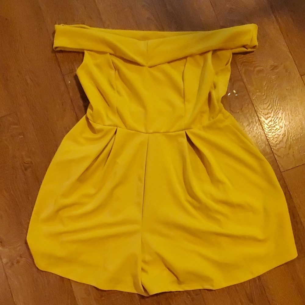 NWT Off FASION NOVA shoulder romper